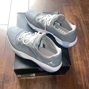 AIR JORDAN 11 CMFT LOW